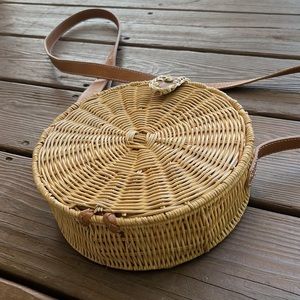 Round Rattan Purse